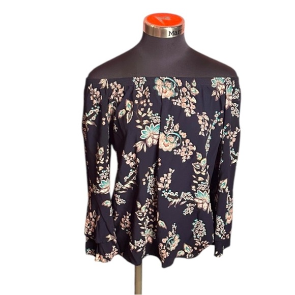 Floral Off-Shoulder Top - Black and Green - Picture 1 of 3